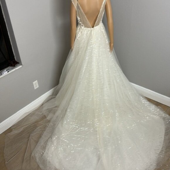 Bianco Vita Wedding Dress Couture Tulle A-line Size 10 NEW - Picture 13 of 16